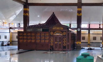 Makam Troloyo Trowulan